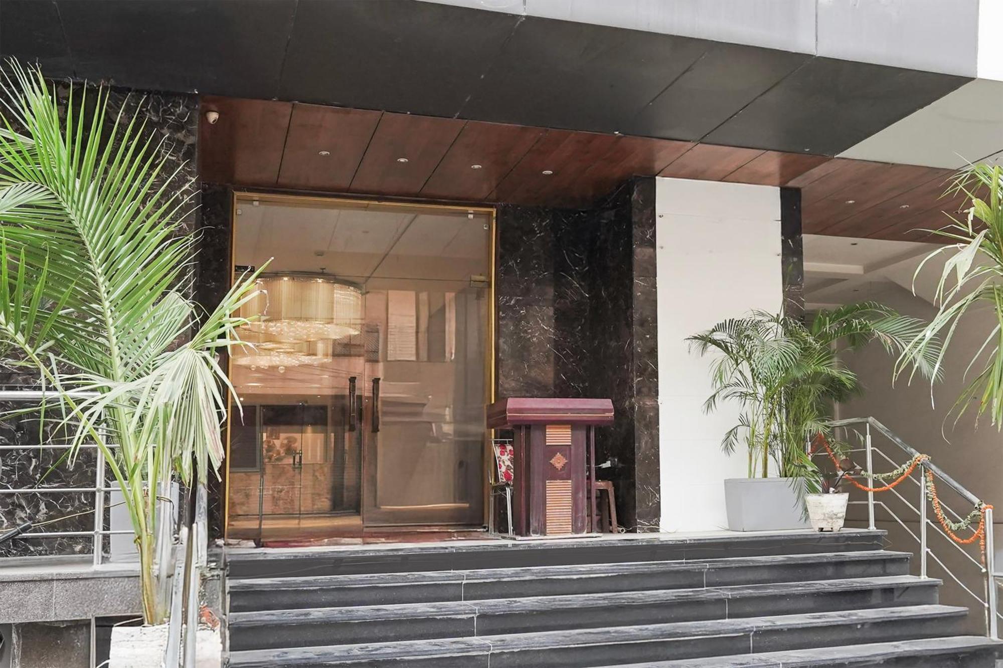 Townhouse Oak Agra Near Sultanganj Puliya Formerly Bb Grand エクステリア 写真