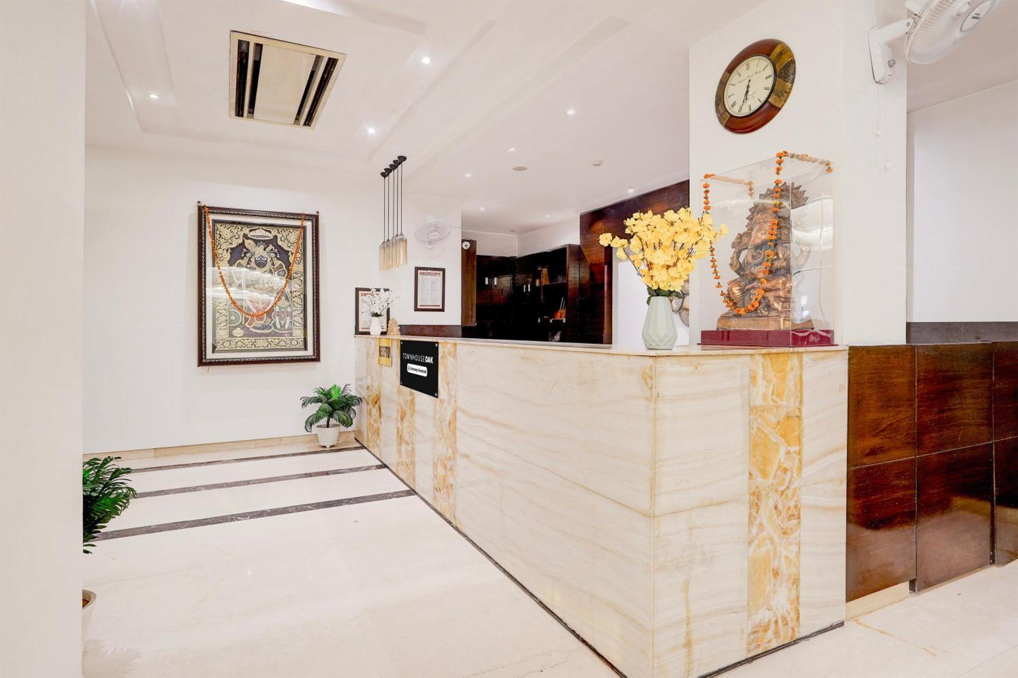 Townhouse Oak Agra Near Sultanganj Puliya Formerly Bb Grand エクステリア 写真