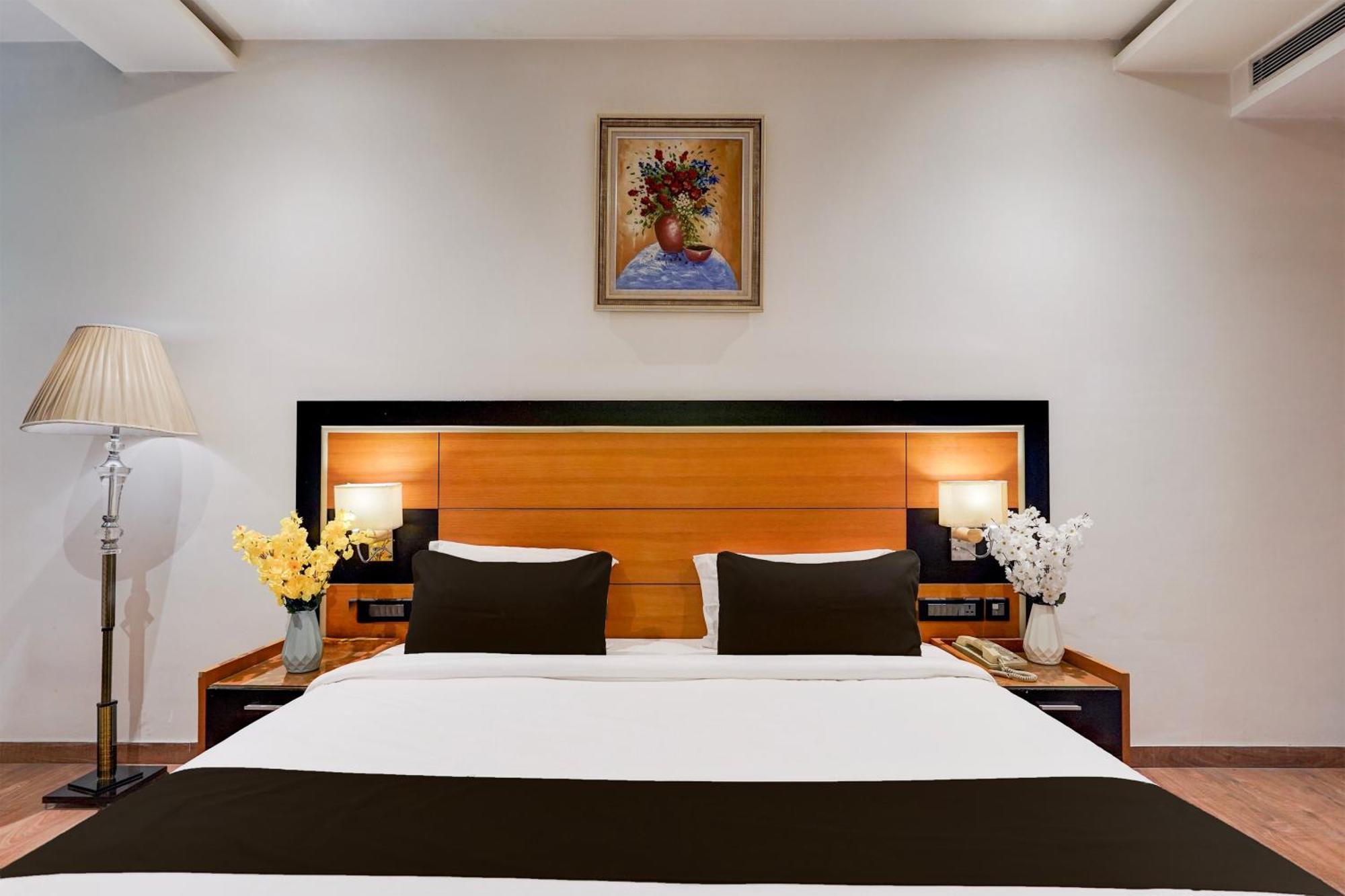 Townhouse Oak Agra Near Sultanganj Puliya Formerly Bb Grand エクステリア 写真